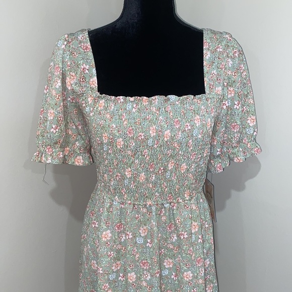 NWOT Charmed Heart Floral Dress Size XL - Picture 2 of 7